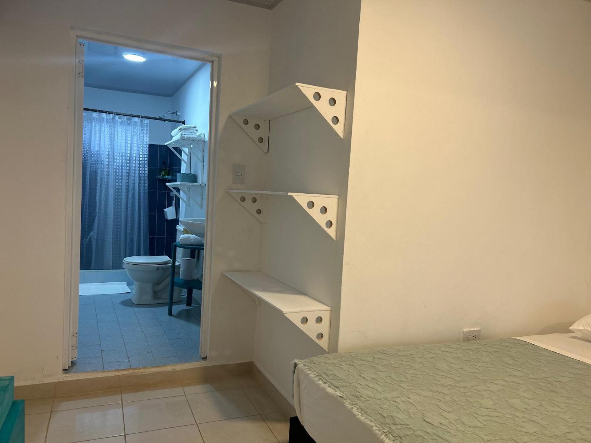 Hotel Miss Francias Home Santa Catalina Island Екстер'єр фото