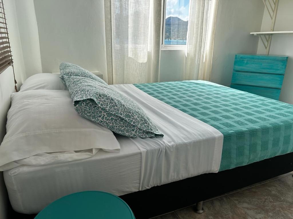 Hotel Miss Francias Home Santa Catalina Island Екстер'єр фото