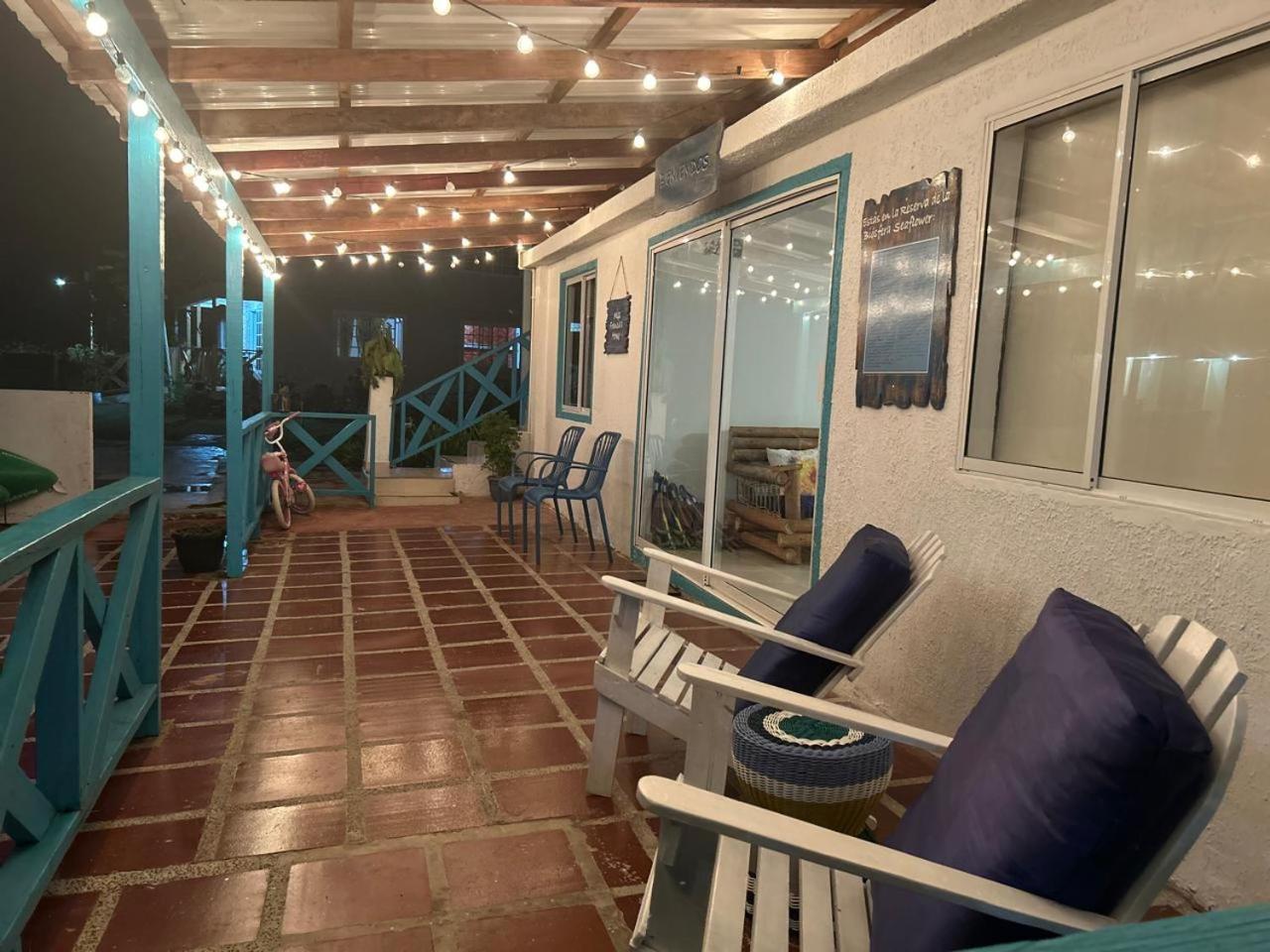 Hotel Miss Francias Home Santa Catalina Island Екстер'єр фото