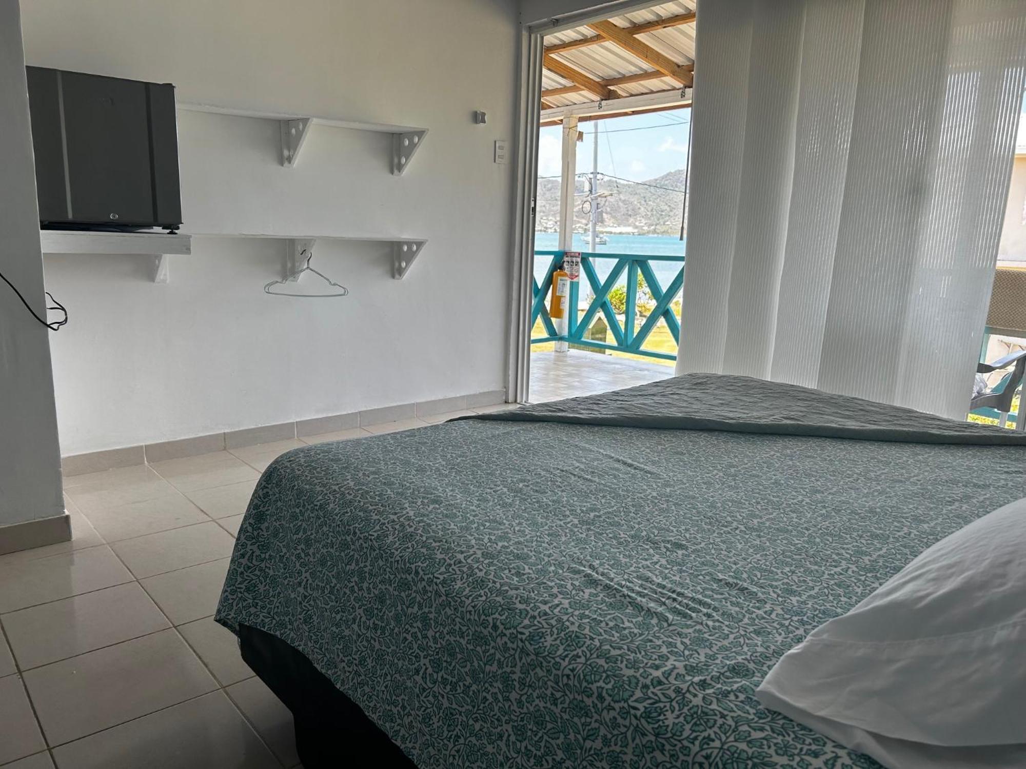 Hotel Miss Francias Home Santa Catalina Island Екстер'єр фото